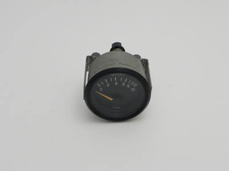 (Used) 924 Oil Pressure Gauge - 1976-85 1
