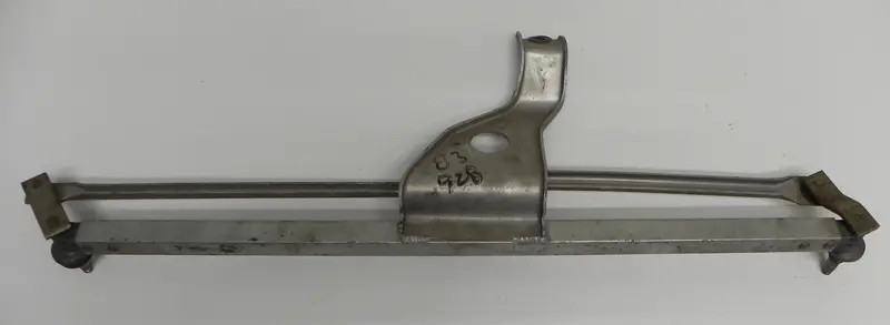 (Used) 928 Wiper Crank Drive - 1983-84 1
