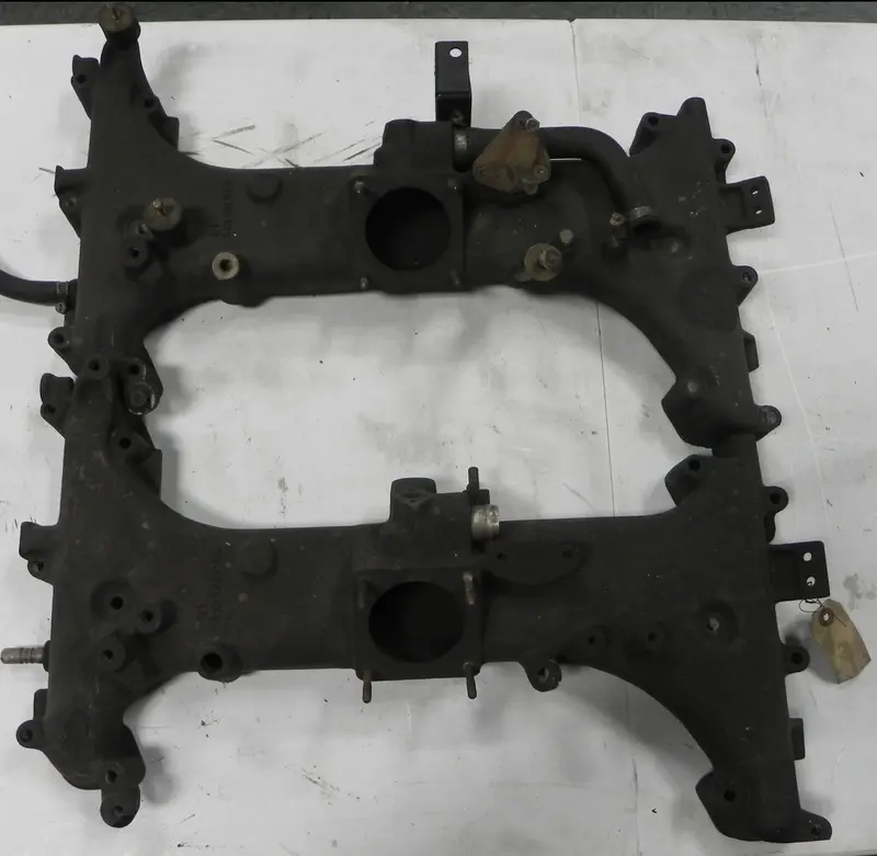 (Used) 930 3.3L Intake Manifold 1