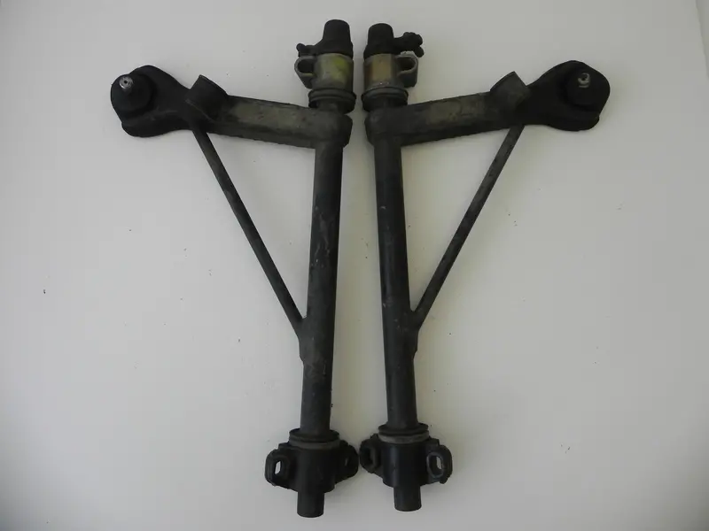 (Used) 930 Front Control Arms 1977-89 1