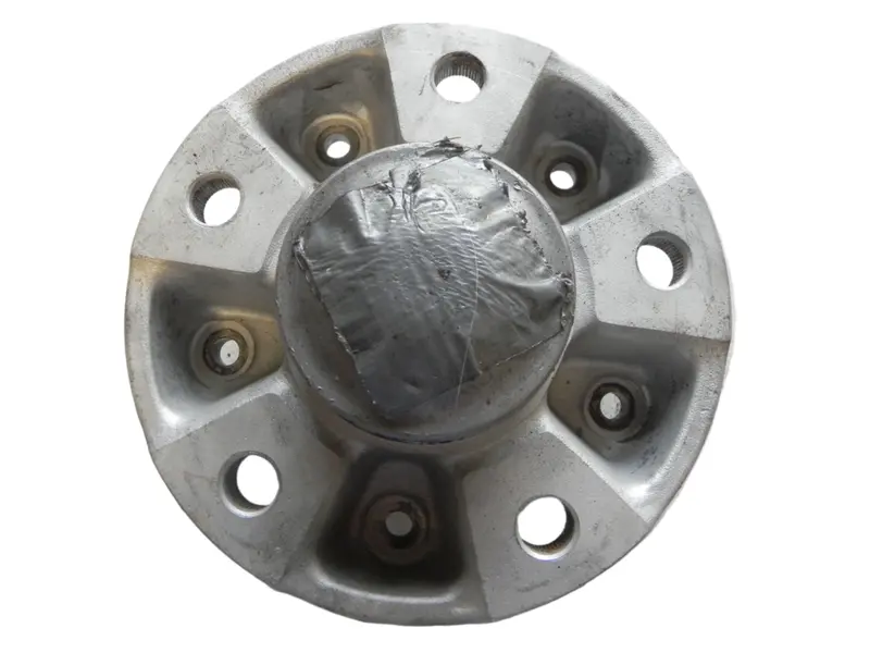 (Used) 944 Front Wheel Hub - 1982-85 1