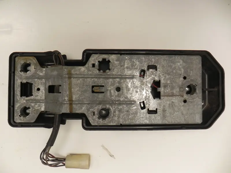(Used) 944 Right Rear Tail Light Bulb Holder - 1982-91 1