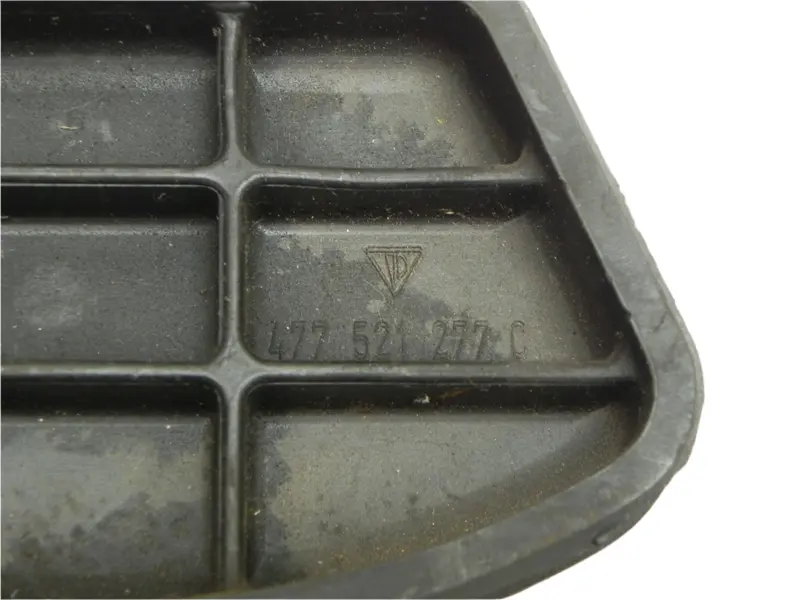 (Used) 944 Rubber Transmission Inspection Plate - 1982-91 2