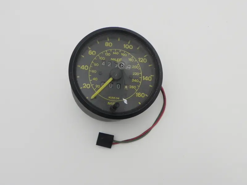 (Used) 944 Speedometer Gauge - 1982-85 1