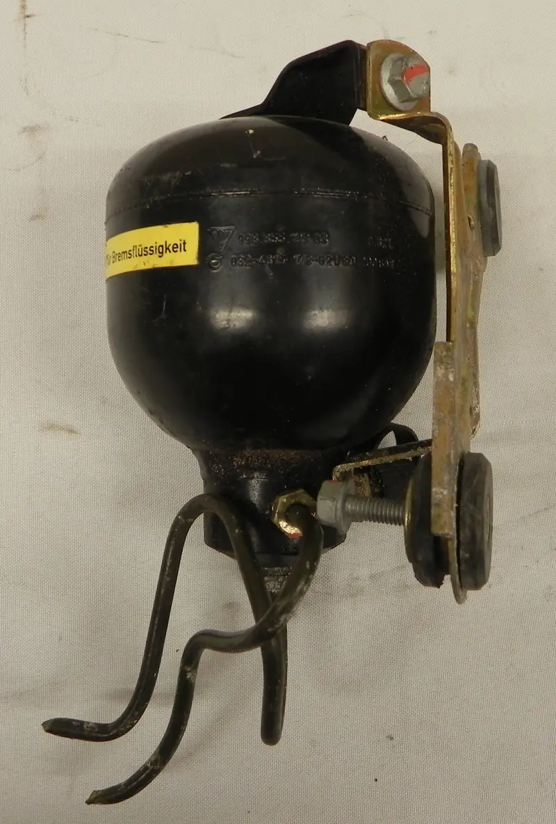 (Used) 993 Abs Pressure Accumulator 1
