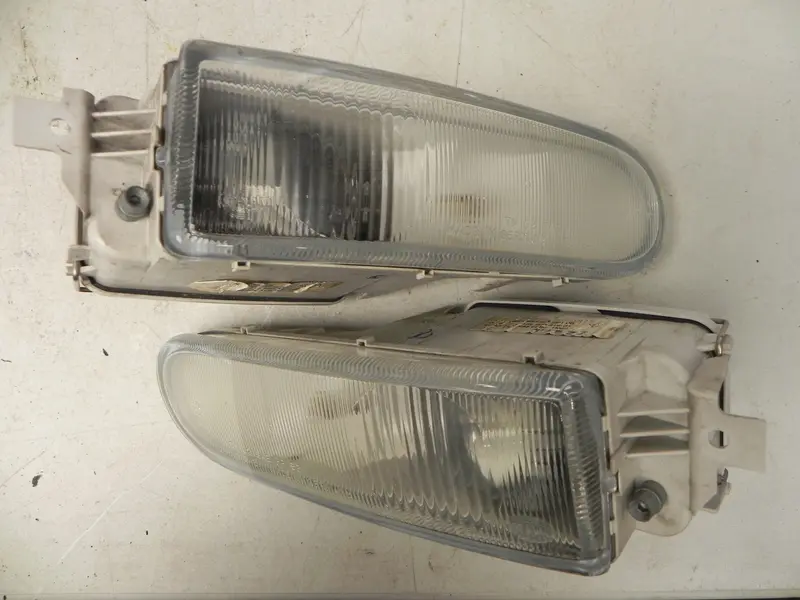 (Used) 993 Clear Fog Light Pair - 1994-98 1