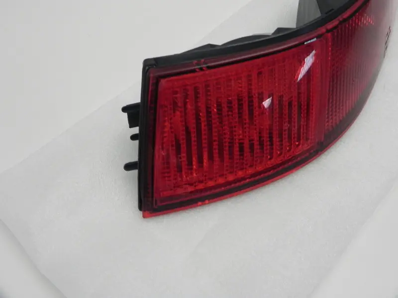 (Used) 993 Right Rear Usa Tail Light Assembly - 1994-98 2