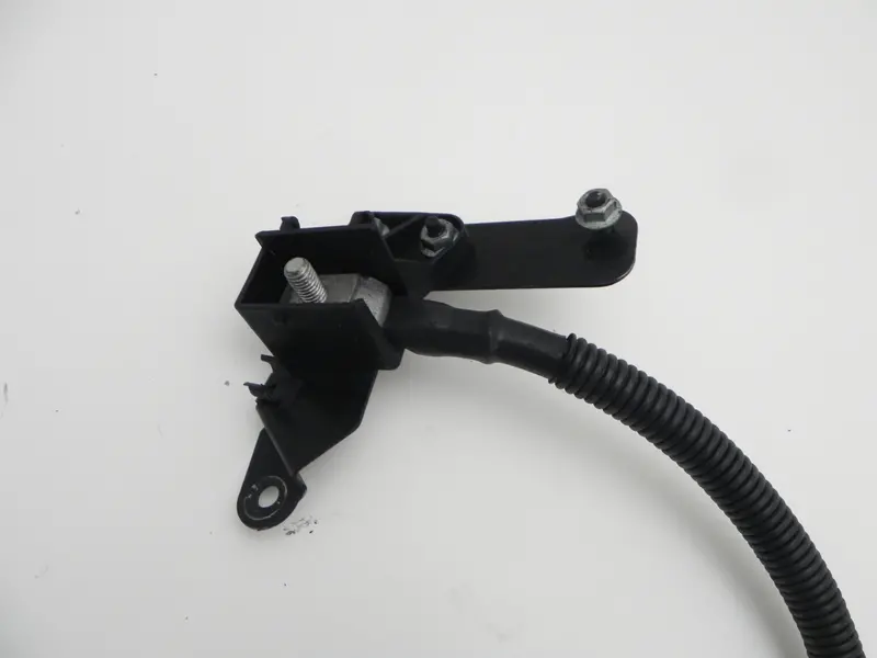 (Used) 996 Battery Cables And Support - 1998-2005 2
