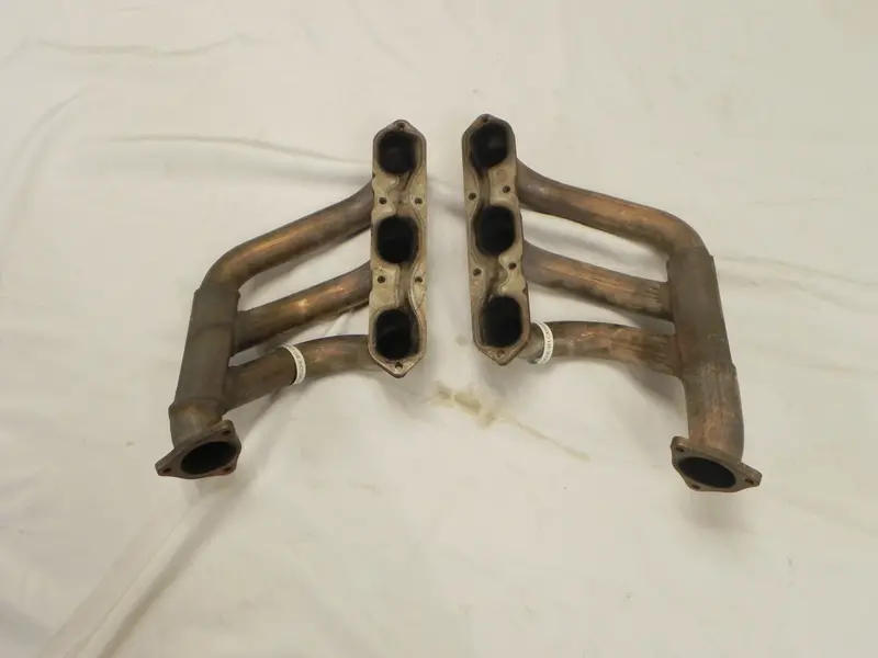 (Used) 996 Pair Of Left And Right Hand Exhaust Manifolds - 2002-05 1