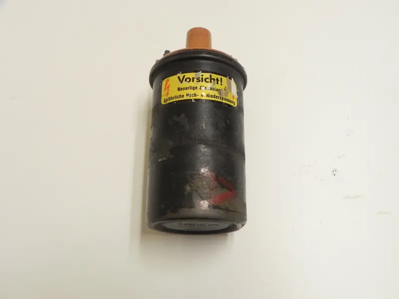 (Used) Early Black Ignition Coil 0-221-121-001 1