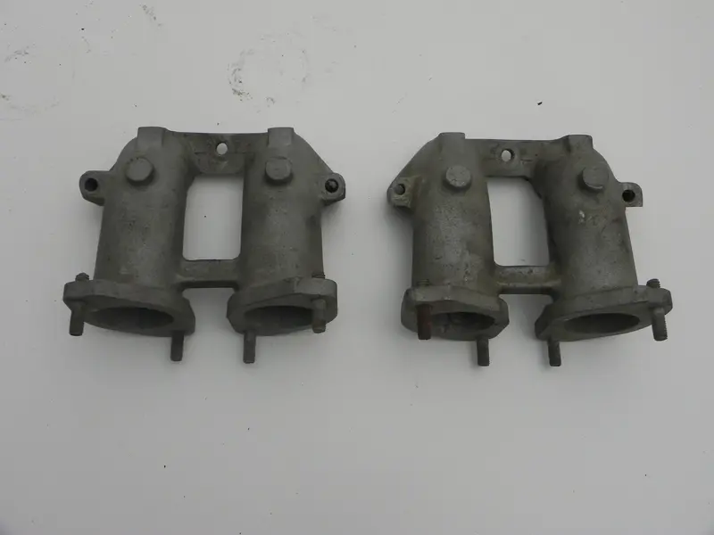 (Used) Pair Of Intake Manifolds 1