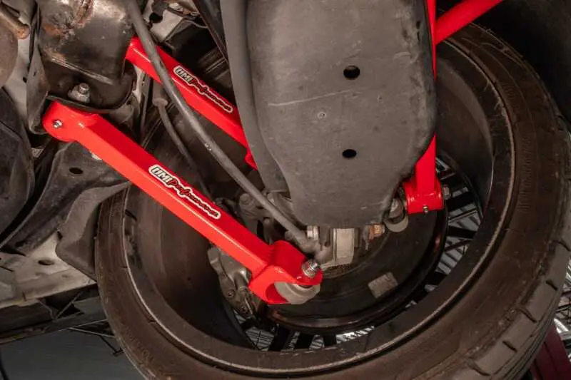 Umi Suspension Trailing Arm — Red-Anodized, Compatible With 2016–2024 Chevrolet Camaro 2